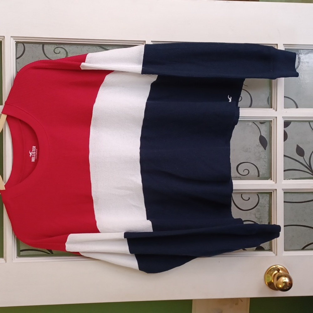 Hollister boyfriend tee size medium red white and blue